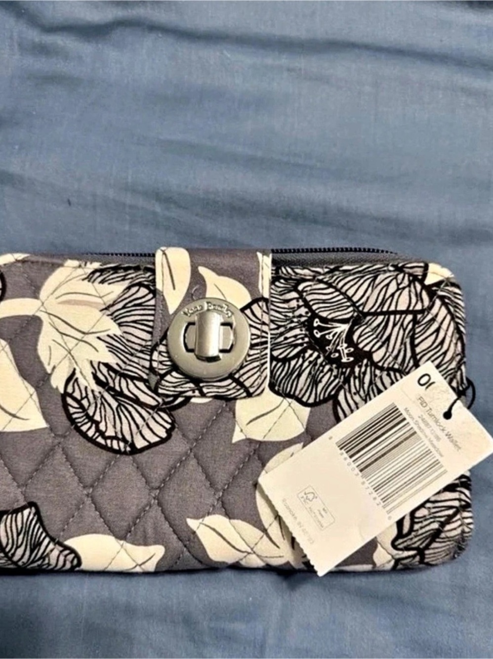 Vera Bradley RFID Turnlock Wallet Floral Black & White